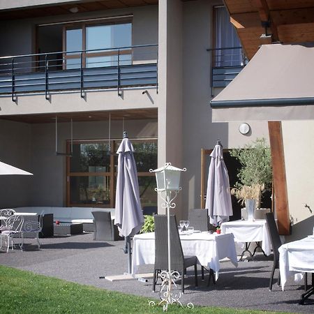 L'Auberge Du Rhone Chavanoz Εξωτερικό φωτογραφία