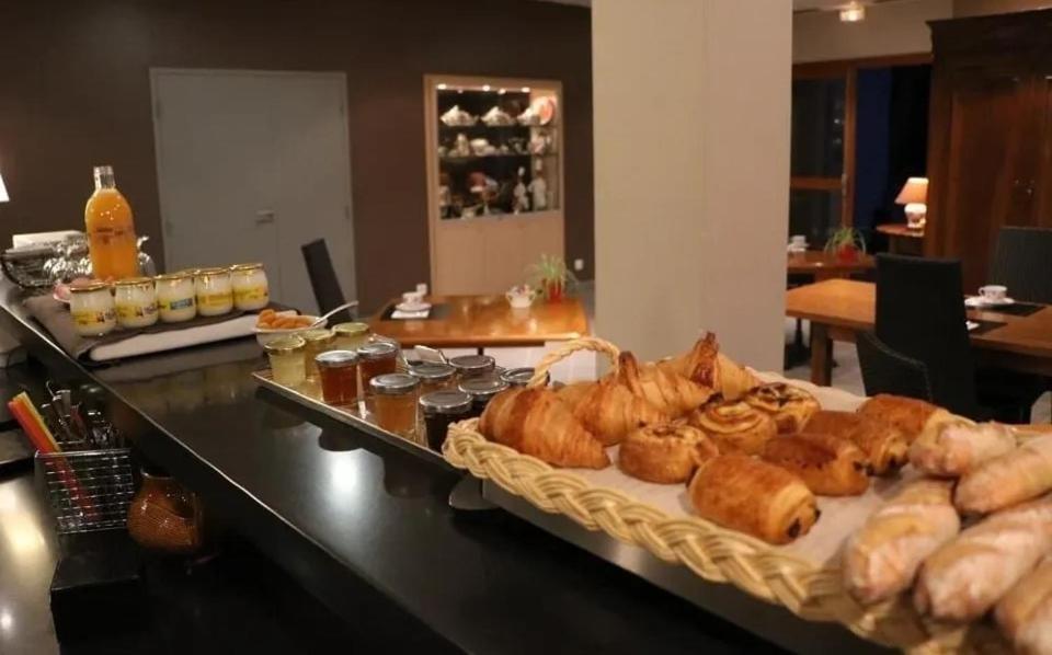 L'Auberge Du Rhone Chavanoz Εξωτερικό φωτογραφία